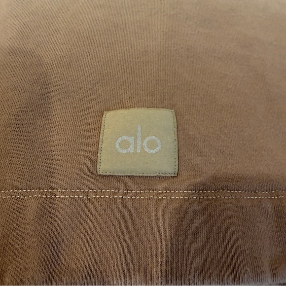 ALO Yoga Taupe Ombré Cropped Hoodie Sweater Size Medium - Picture 4 of 5